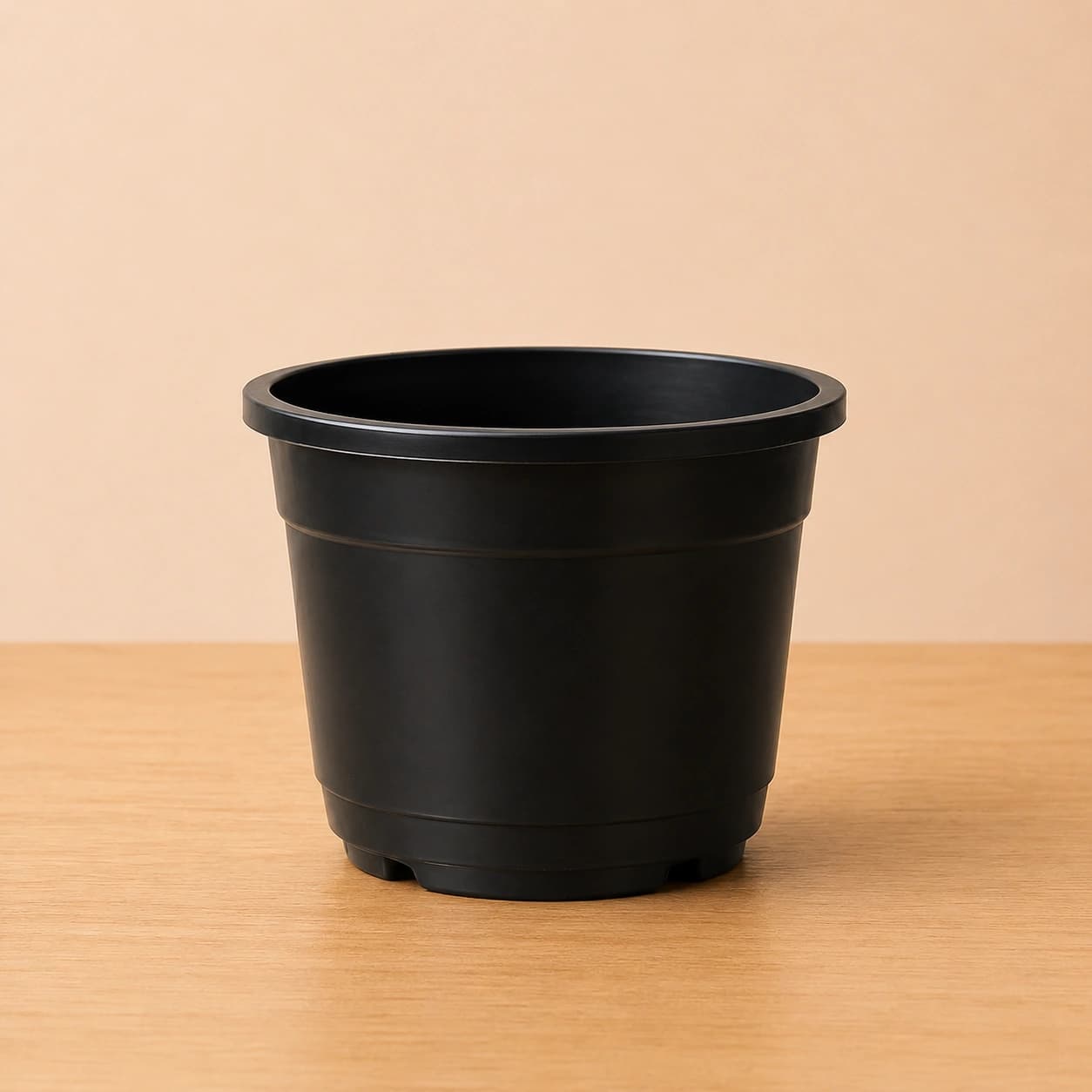 Classic Black Nursery Plastic Pot